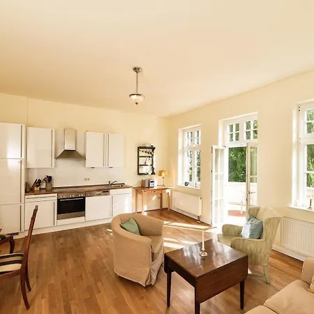 7 Mit Wasserblick, Balkon 2 Pers Grubnow